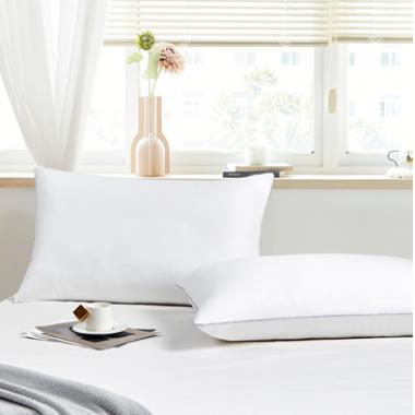 內(nèi)野美紗親膚對(duì)枕